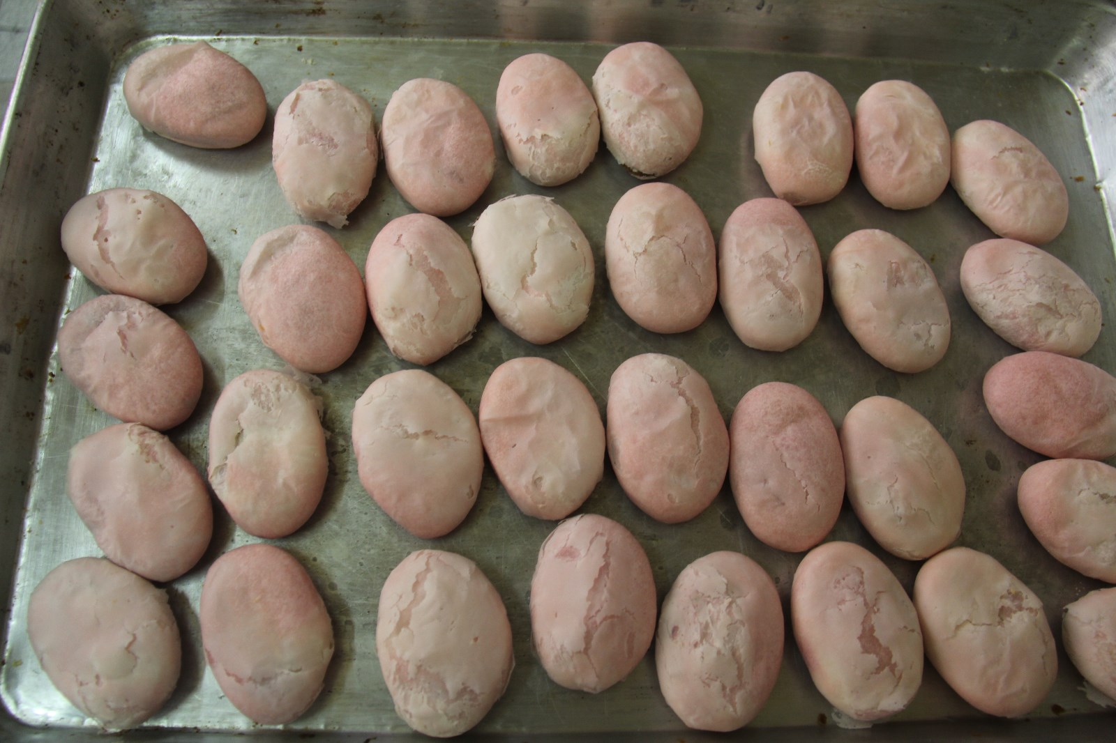 红绫酥成品(2013年9月5日摄于广州第十甫路莲香楼厂房).jpg 红绫酥成品(2013年9月5日摄于广州第十甫路莲香楼厂房).jpg