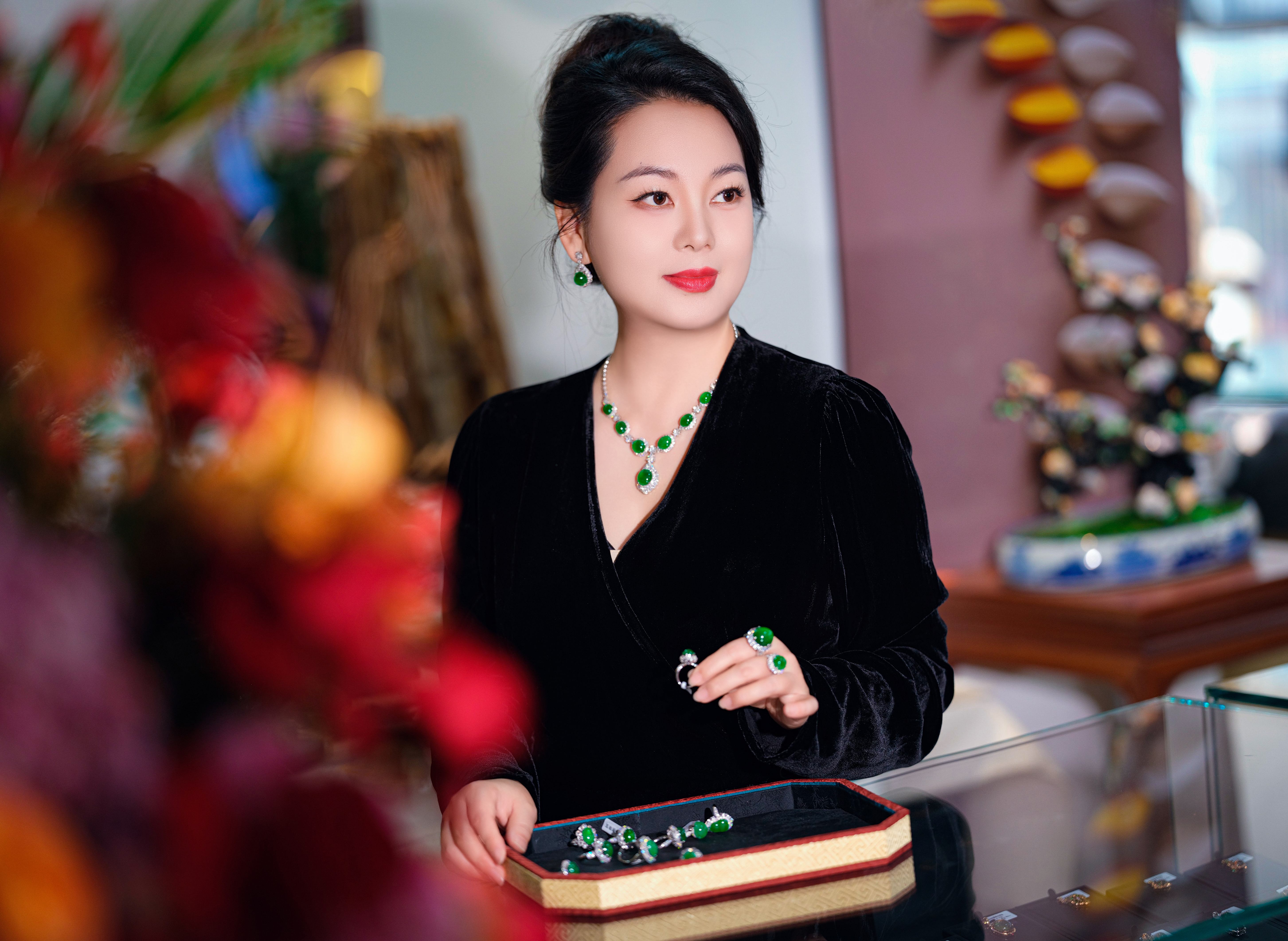 许惠珊-玉雕技艺非遗传承人